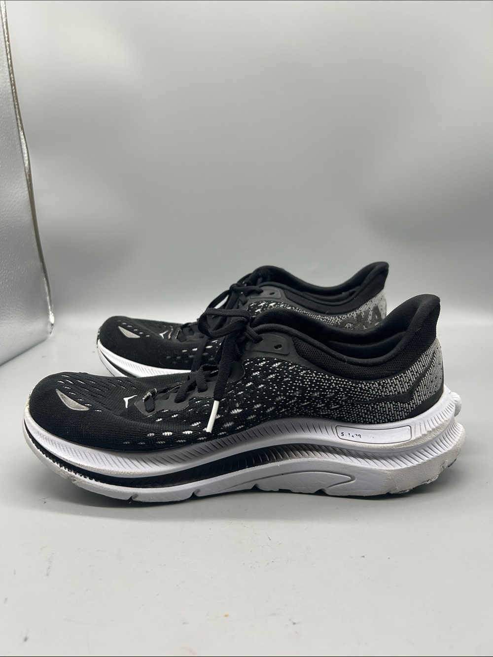 Hoka Kawana Running Shoes 9.5B - Picture 6 of 9